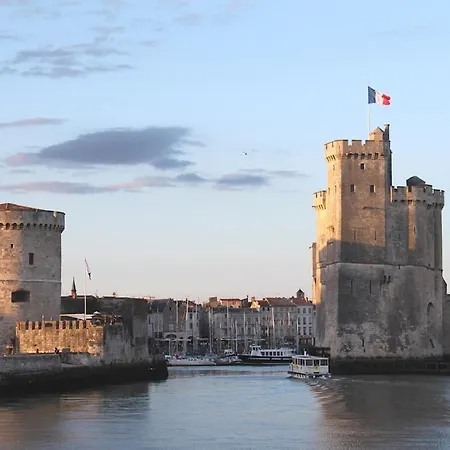 Blue Cosy Et Calme Proche Du Centre Avec Tv Et Wifi * La Rochelle (Charente-Maritime)